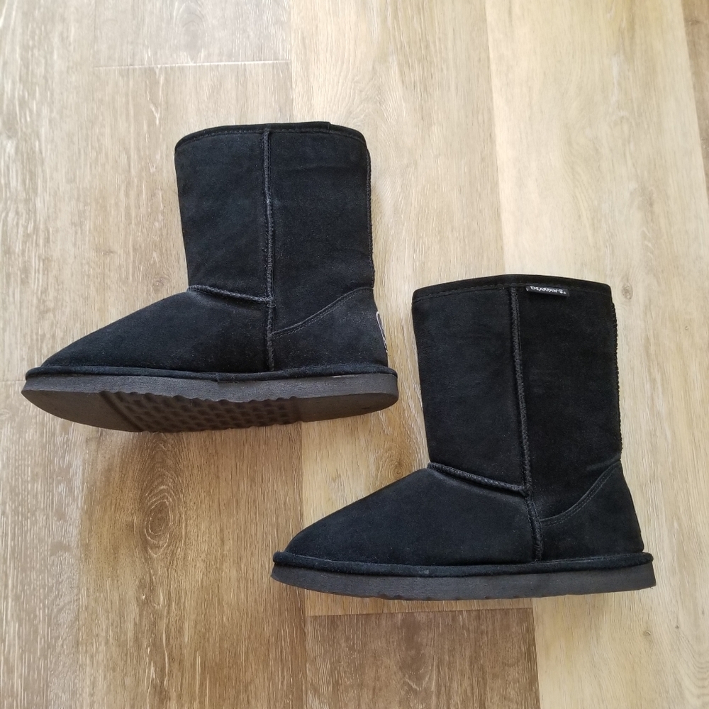 BearPaw Black Suede Winter Boots Size 8/9